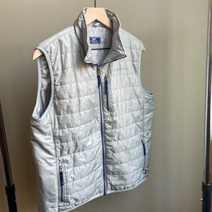 Vineyard Vines Boys XL puffer vest. Like new.